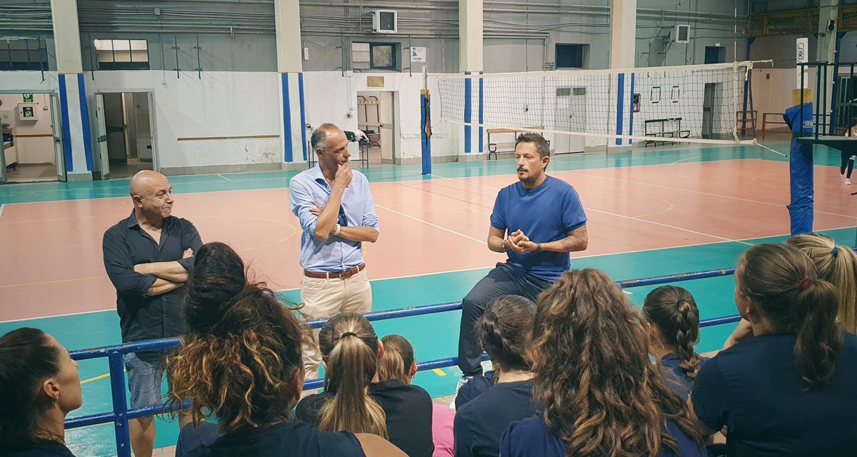 https://www.guiscards.it/wp-content/uploads/2023/09/2023-08-29-volley-primo-allenamento-02-1200x640.jpg