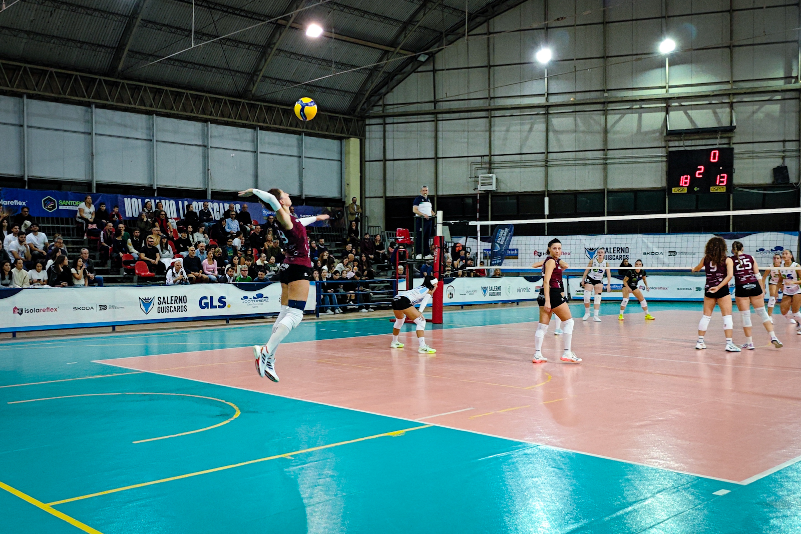 2025-11-volley-g04_002 2025-11-volley-g04_002