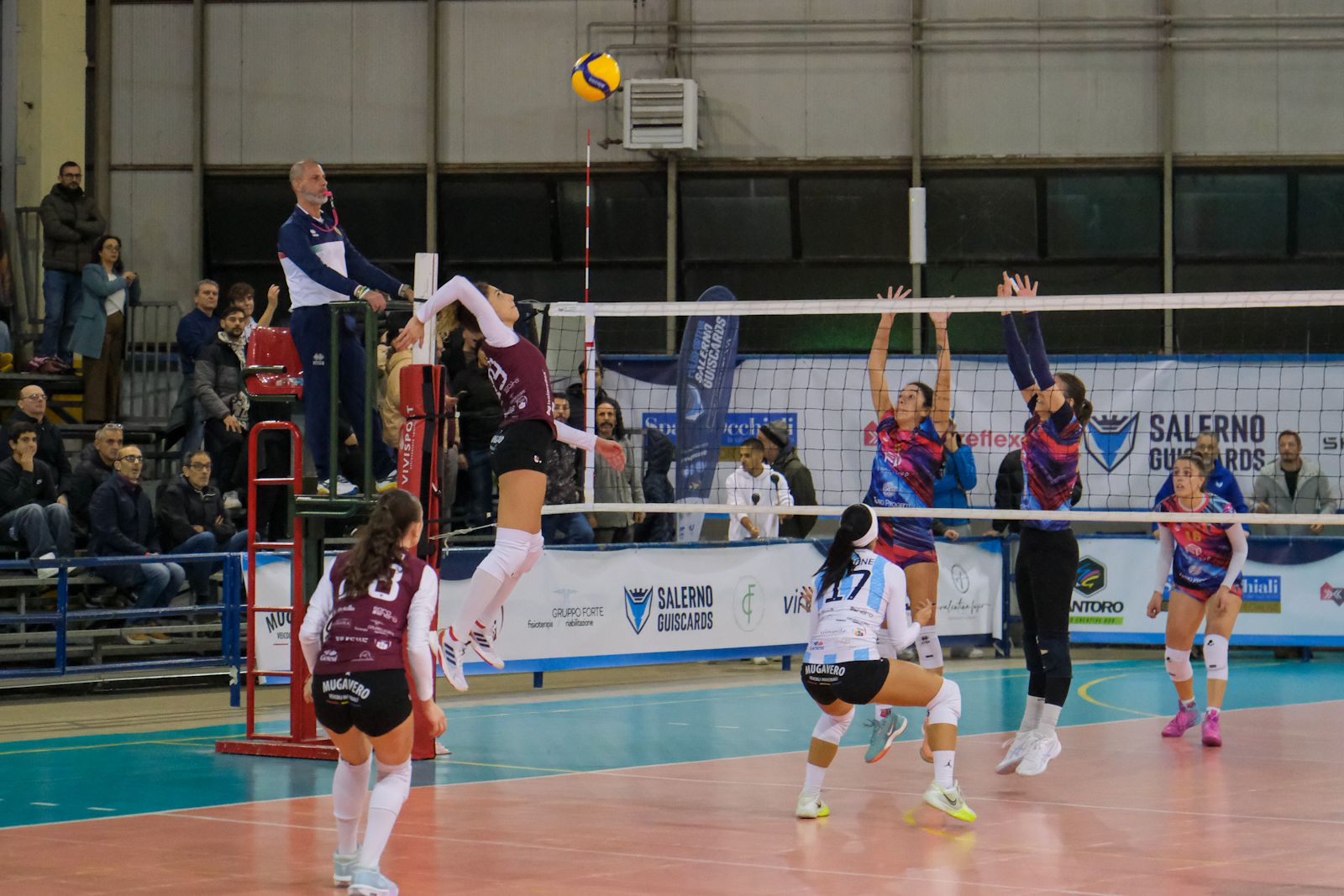 2025-11-volley-g08_006