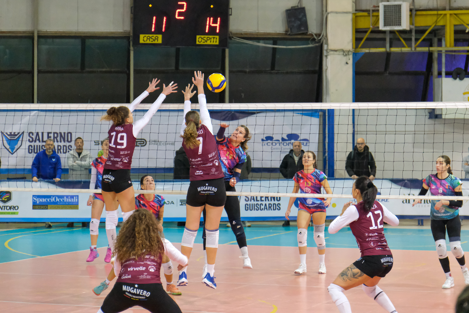 2025-11-volley-g08_012